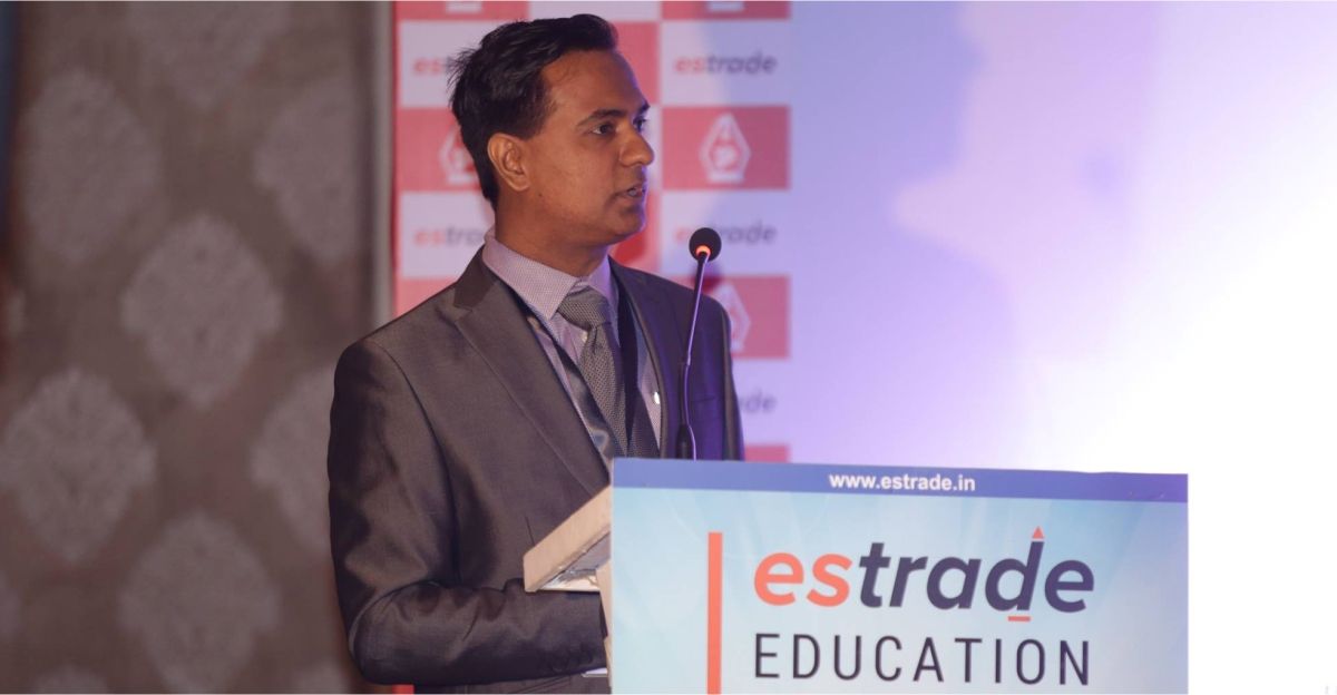 Vishwasjeet Singh, Editor-in-chief - Estrade.in giving key note speech